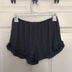 Brandy Melville vodi shorts